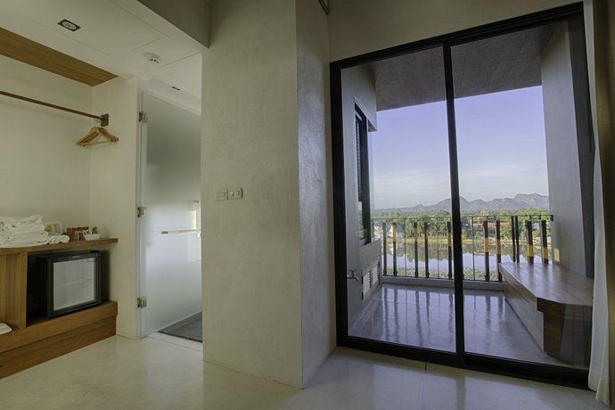 Natee The Riverfront Hotel Kanchanaburi