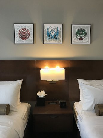 Edgewater Hotel