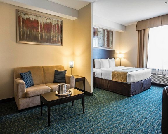 Comfort Hotel Bayer's Lake