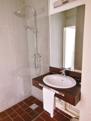 Sure Hotel by Best Western Caen Memorial