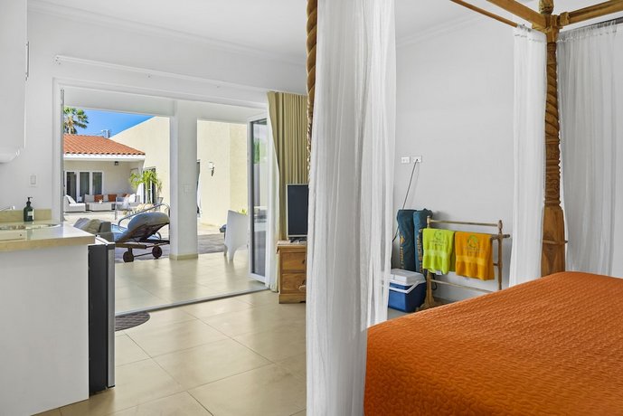 Arubas Bakval Suites