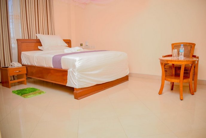 Silver Paradise Hotel