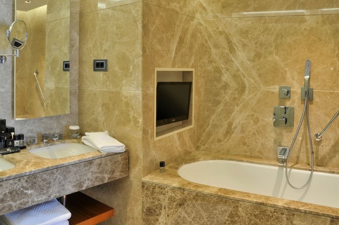 Crowne Plaza Kayseri, an IHG Hotel