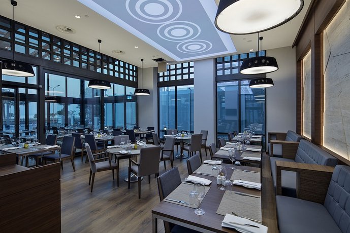 Hilton Garden Inn Izmir Bayrakli
