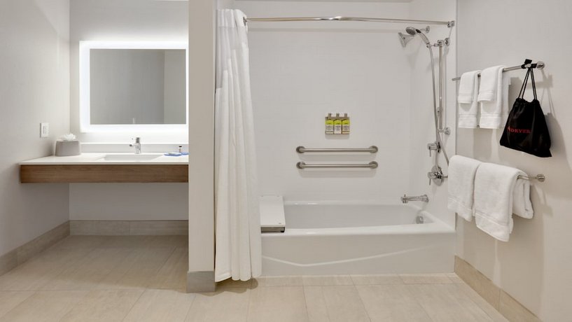 Holiday Inn Express & Suites Oklahoma City West-Yukon