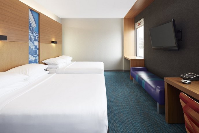 Aloft Montreal Airport