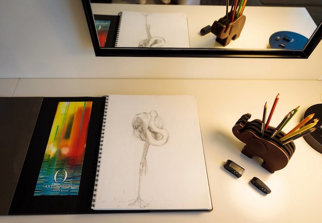Art Ovation Hotel Autograph Collection