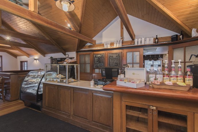 Buffalo Mountain Lodge