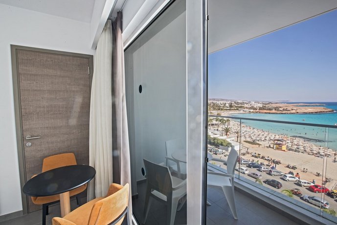 Vassos Nissi Plage Hotel & Spa