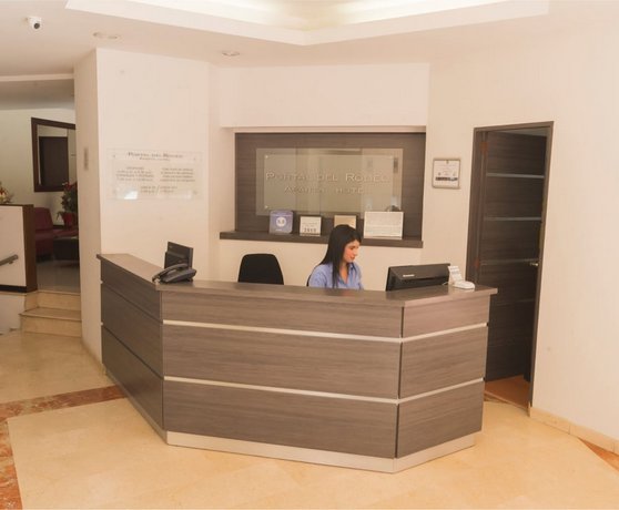 Portal del Rodeo ApartaHotel