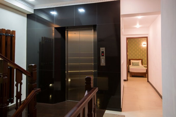 Ceyloni City Hotel
