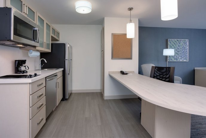Candlewood Suites Miami Intl Airport - 36th St