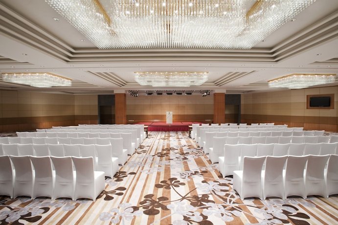 Holiday Inn Tianjin Riverside