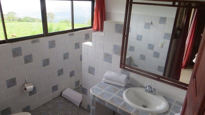 Guayabo Lodge