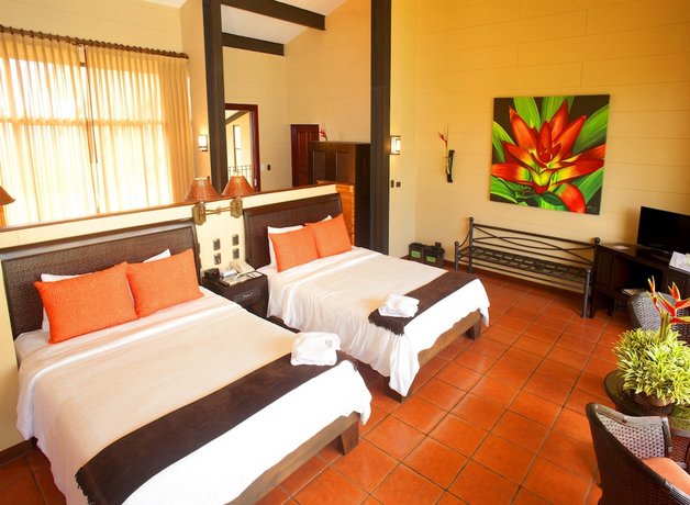 Hotel Arenal Kioro Suites & Spa