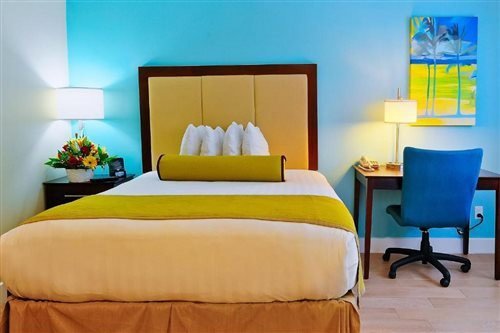Silver Palms Inn