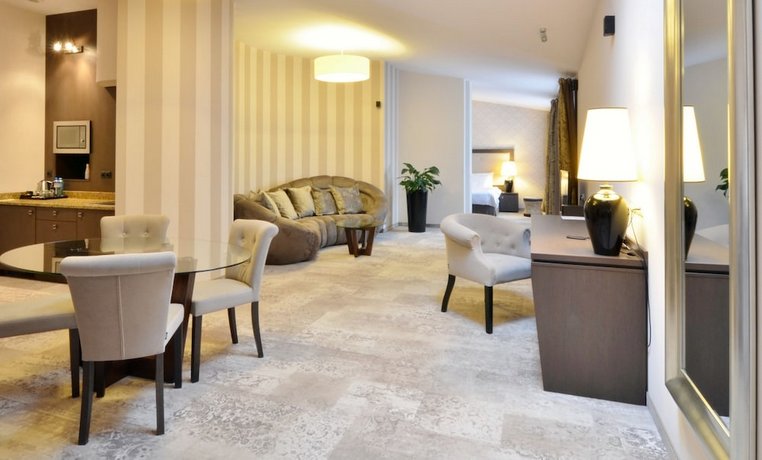 Metropolitan Boutique Hotel