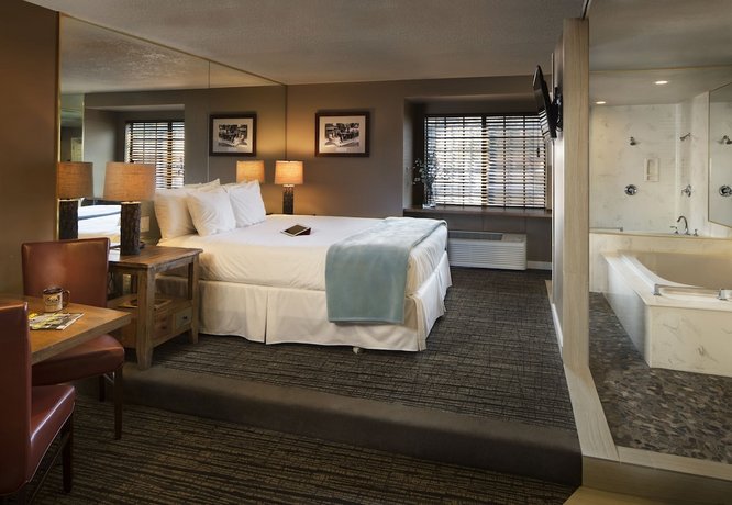 Postmarc Hotel and Spa Suites