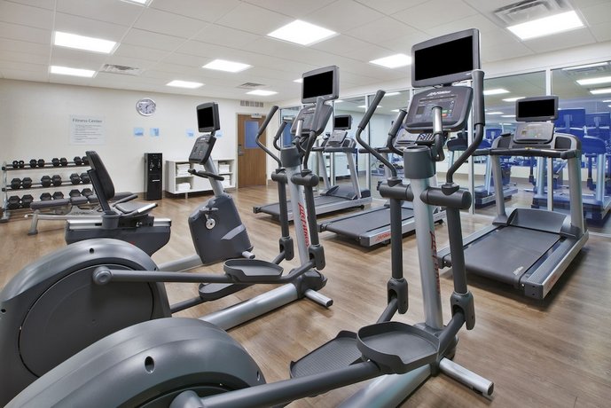 Holiday Inn Express & Suites Grand Rapids - Airport North