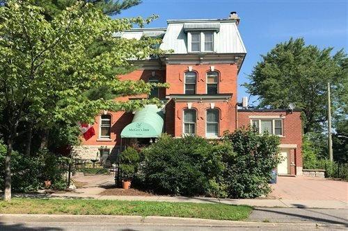 Auberge Mcgee's Inn