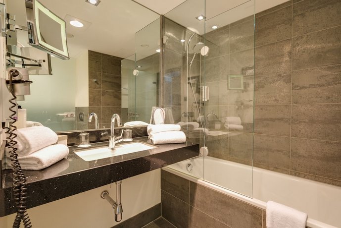 Novina Hotel Wöhrdersee Nürnberg City