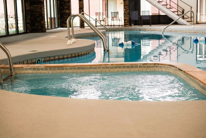 Boarders Inn & Suites Grand Island