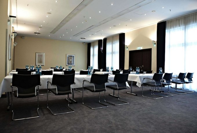 Metropolitan Hotel by Flemings