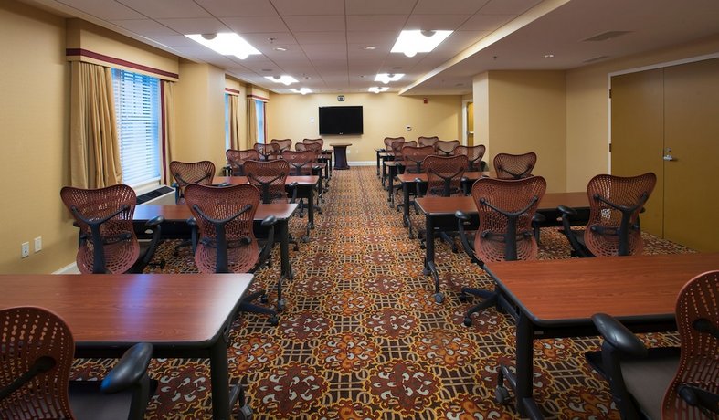 DoubleTree Suites by Hilton Hotel Detroit Downtown - Fort Shelby