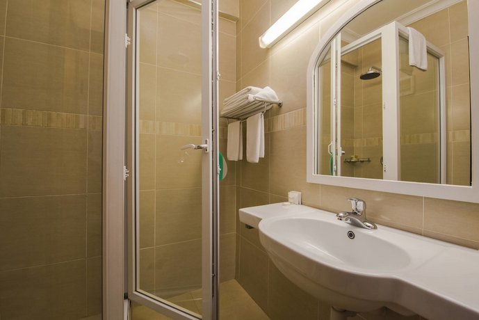 Protea Hotel by Marriott Dar es Salaam Courtyard