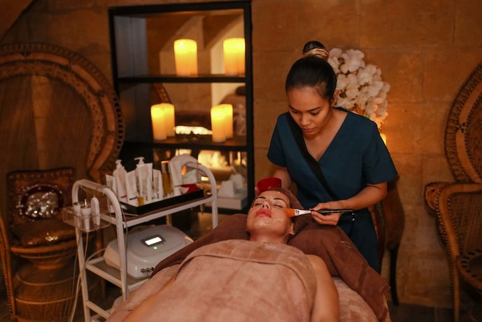 66 Saint Paul's & Spa