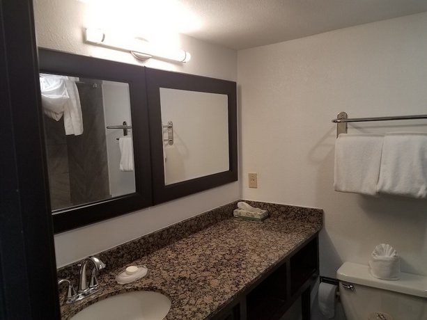 Best Western Airport Albuquerque Innsuites Hotel & Suites