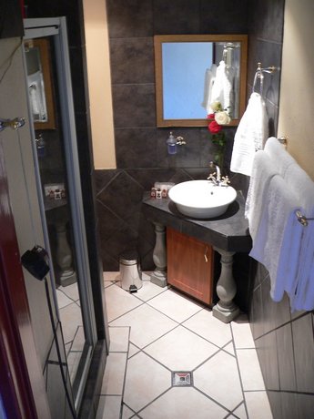 Emoyeni Guest House