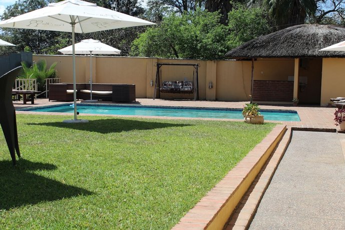 Casa Mia Lodge & Restaurant