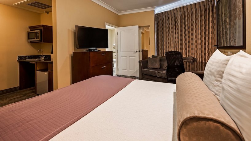 Best Western Plus Avita Suites