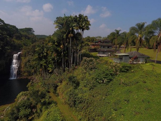 The Inn at Kulaniapia Falls