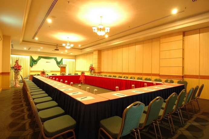 The Paramount Hotel