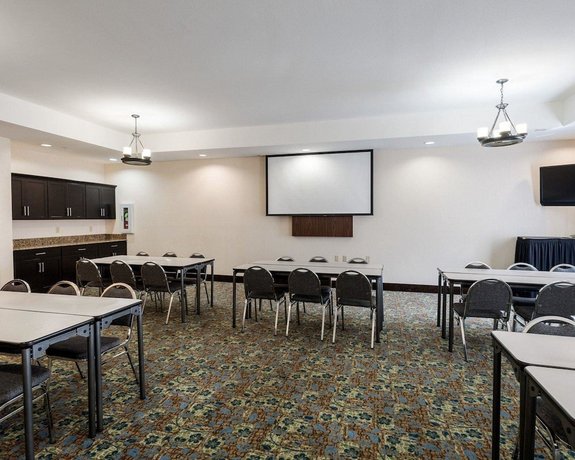 Comfort Suites Oil Center