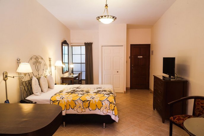 Hotel El Almendro