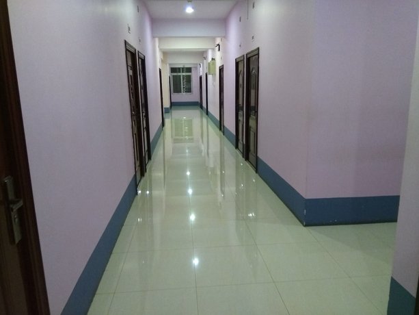 Man Shwe Li Hotel