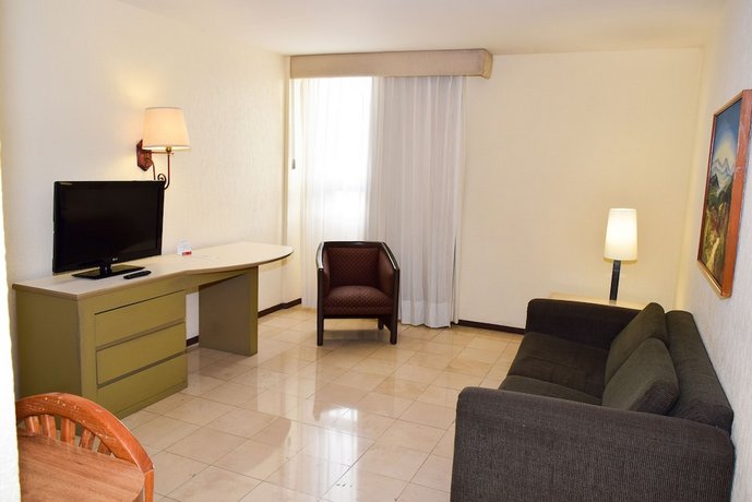 Ramada by Wyndham Hola Culiacan