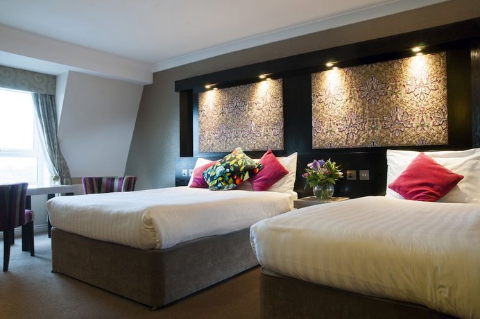 Flannery's Hotel