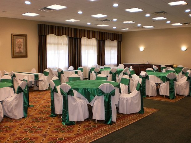 Ashmore Inn & Suites