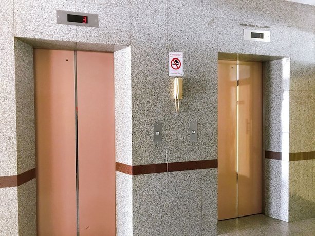 Maneerote Hotel