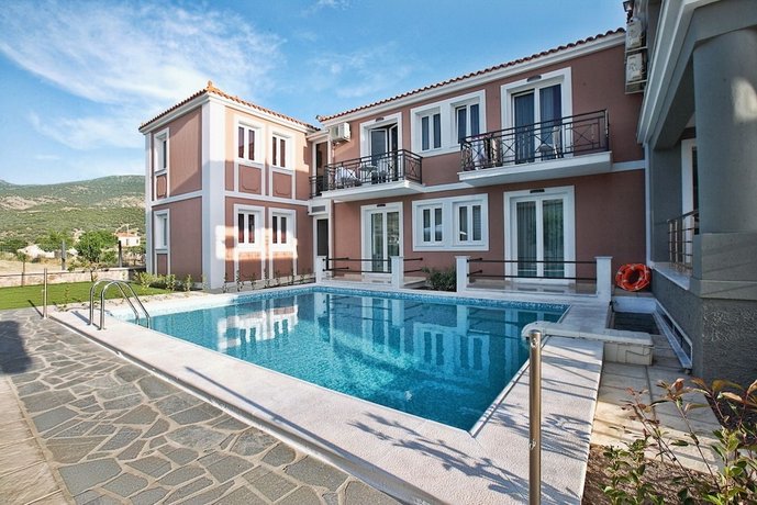 Sun & Sea Luxury Hotel