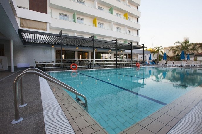 Pefkos Hotel