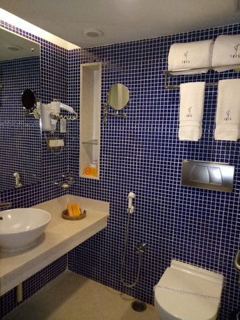 Iris The Business Hotel