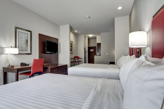 Holiday Inn Express & Suites Oklahoma City North