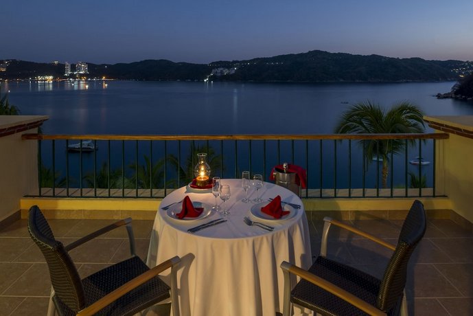Camino Real Acapulco Diamante