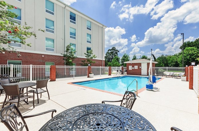 Holiday Inn Express & Suites Baton Rouge East