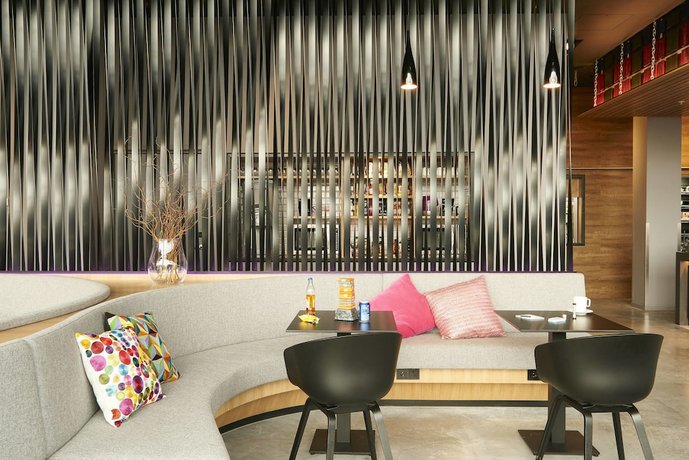 Moxy Aberdeen Airport